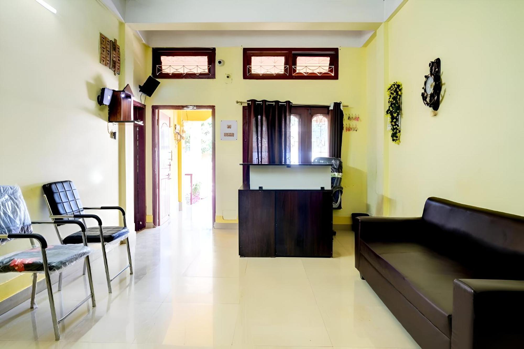 Capital Heritage Homestay Guwahati Esterno foto