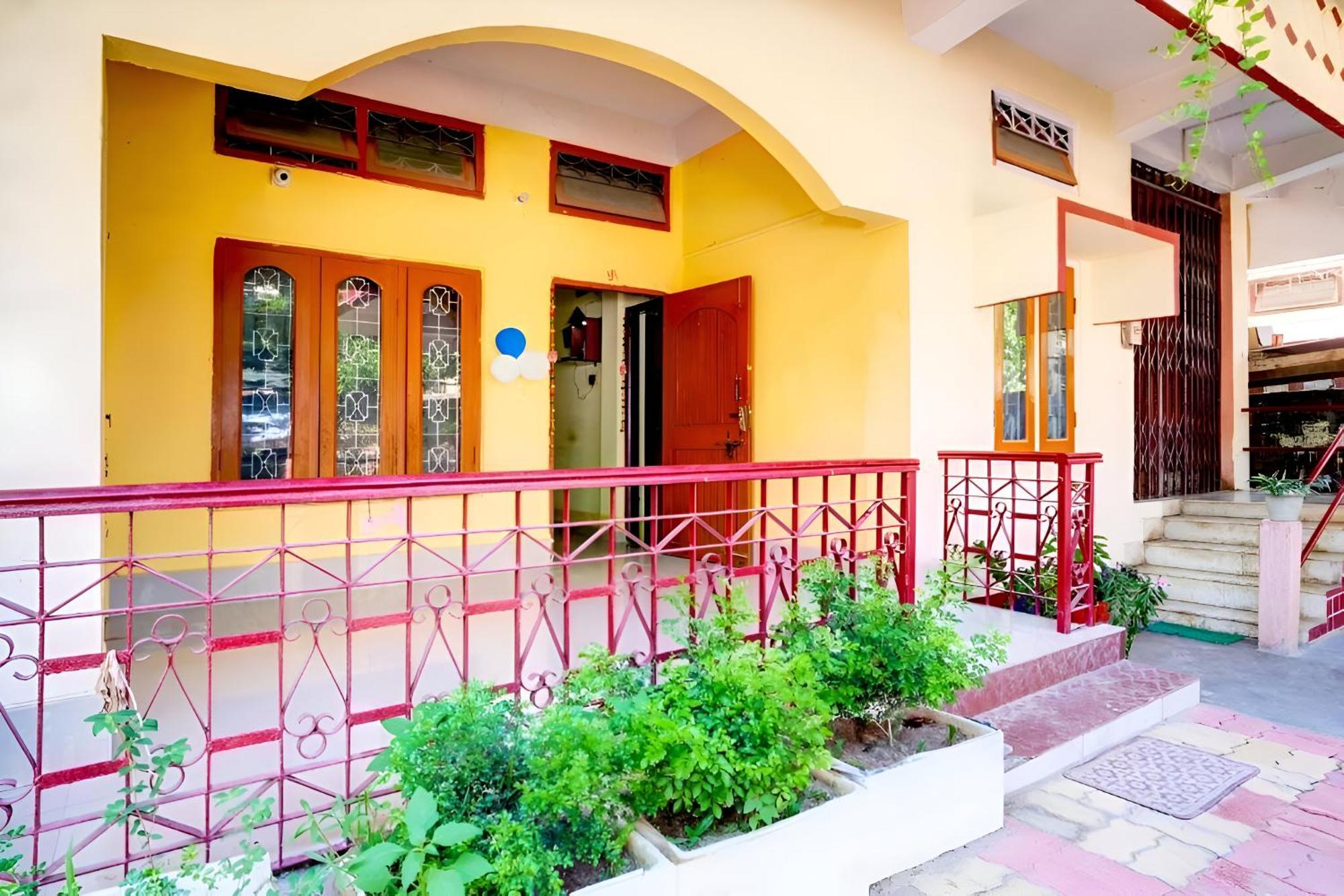 Capital Heritage Homestay Guwahati Esterno foto