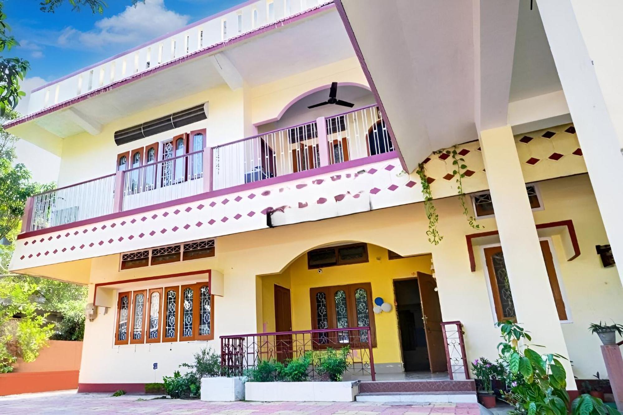 Capital Heritage Homestay Guwahati Esterno foto