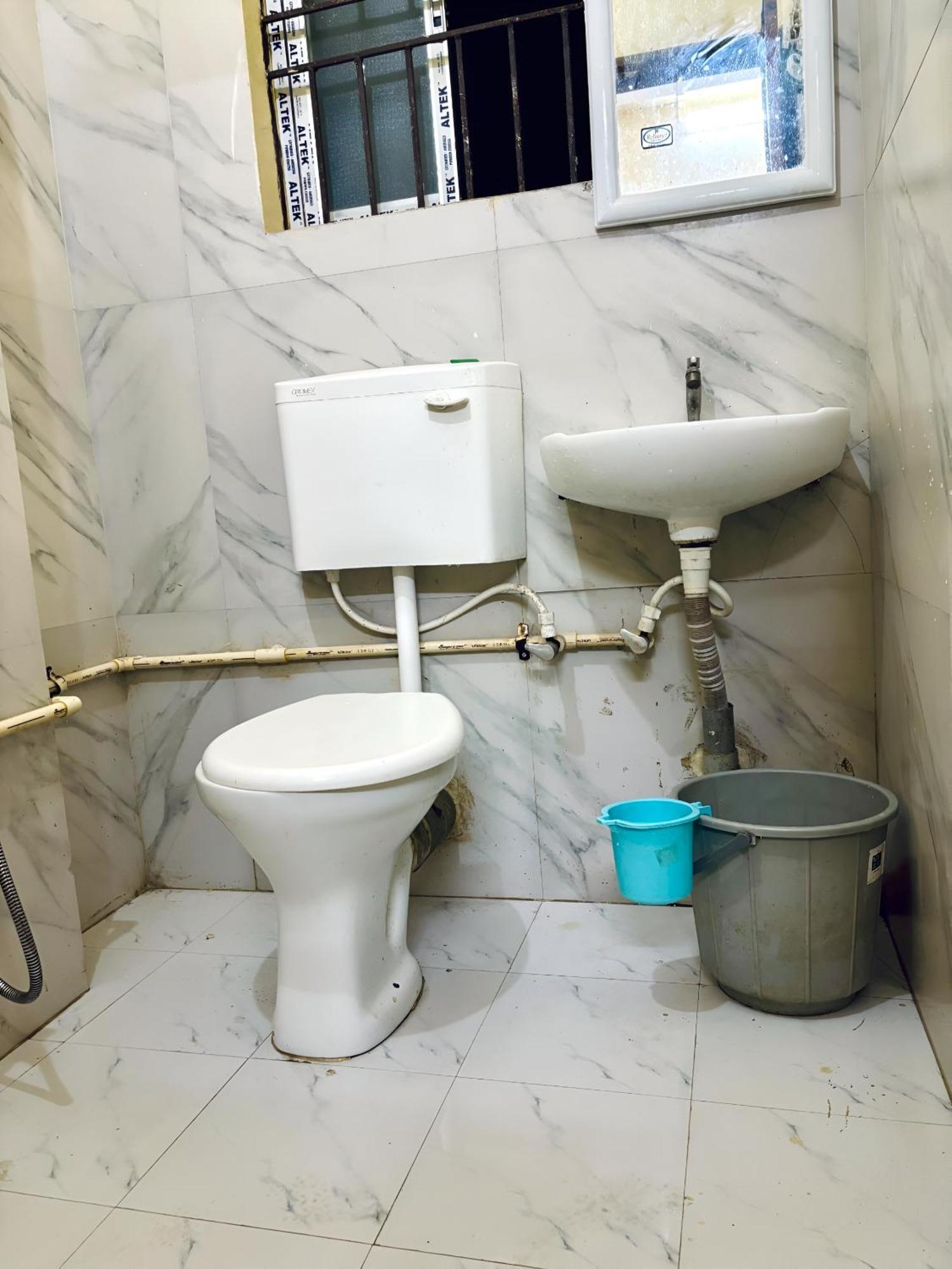 Capital Heritage Homestay Guwahati Esterno foto