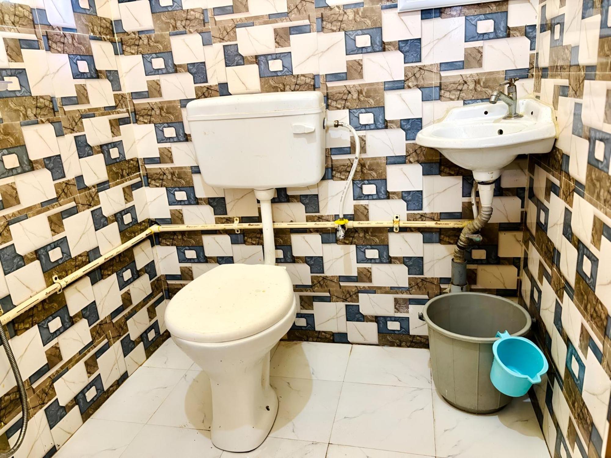 Capital Heritage Homestay Guwahati Esterno foto