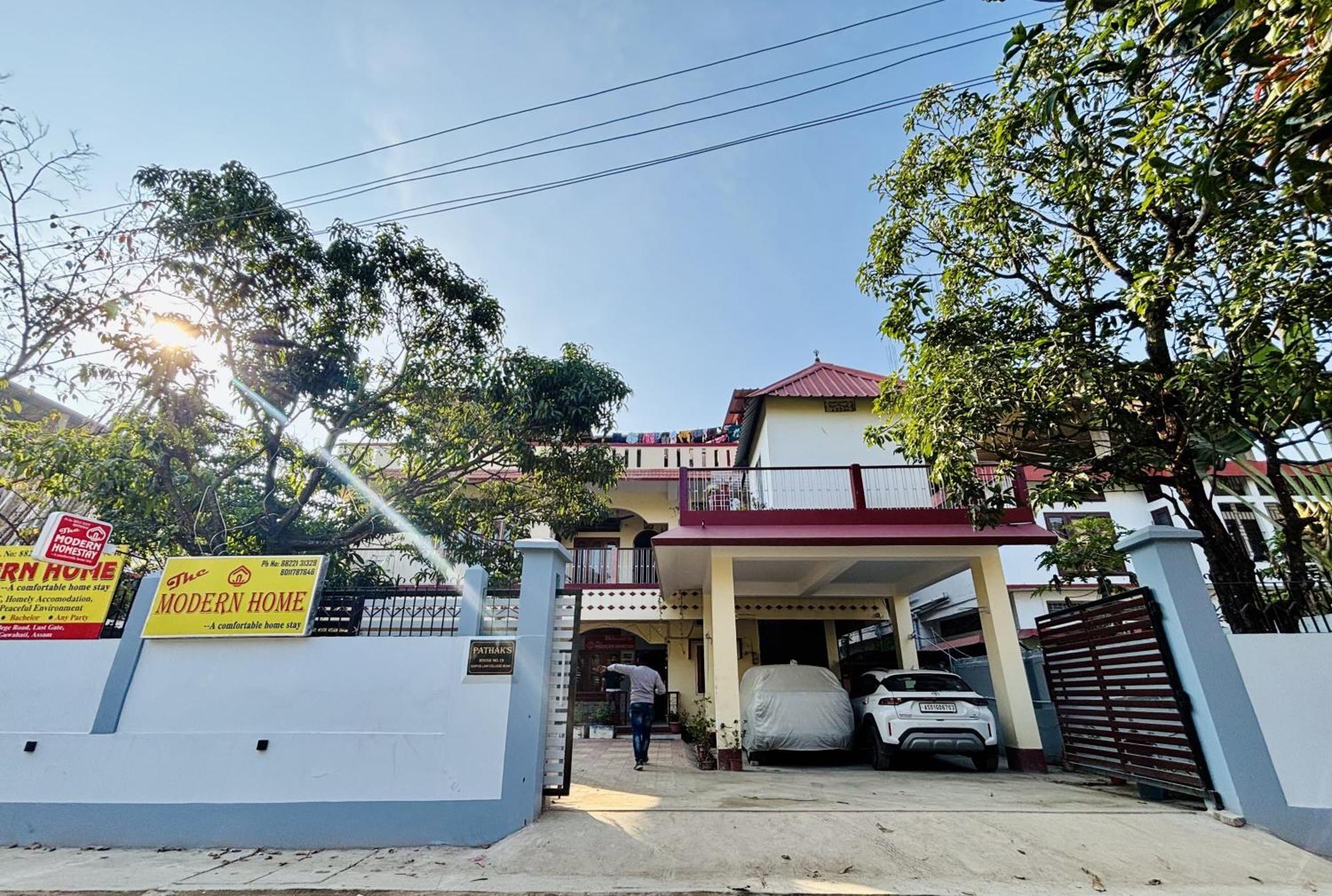 Capital Heritage Homestay Guwahati Esterno foto