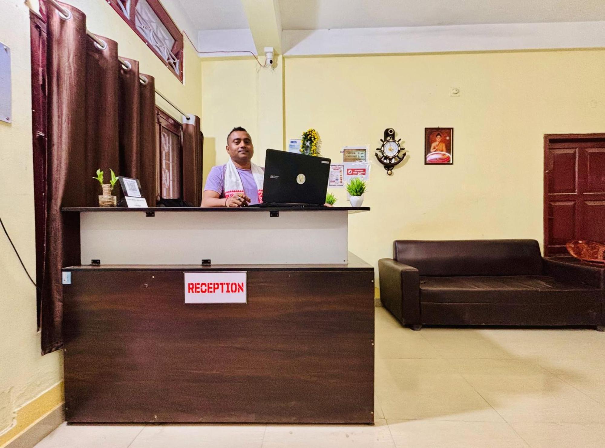 Capital Heritage Homestay Guwahati Esterno foto