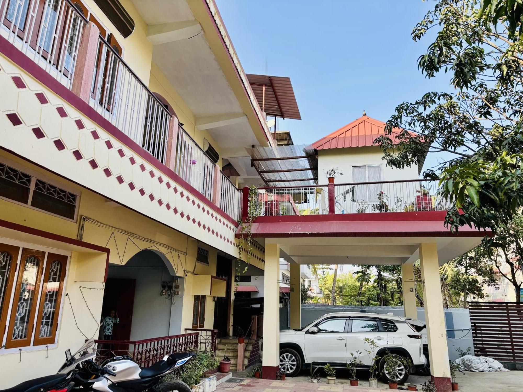 Capital Heritage Homestay Guwahati Esterno foto